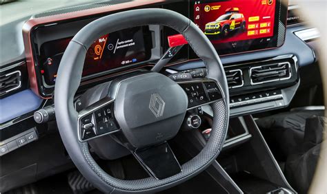 Renault dashboard with connected services icons