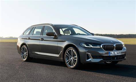 BMW Serie 5 520d Touring esterni