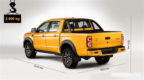 Pick-up moderno con cassone aperto