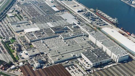 Vista aerea dello stabilimento Volvo di Gent, Belgio