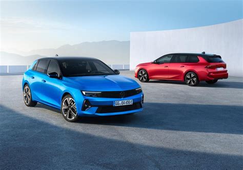 Grafico comparativo dei prezzi e allestimenti Opel Astra
