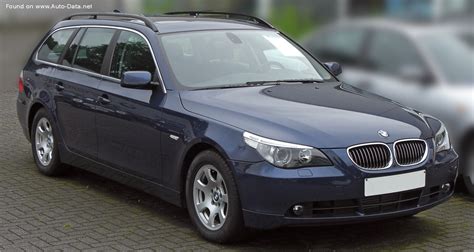 BMW 525d 2005 Touring parcheggiata