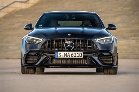 Dettaglio del motore ibrido plug-in della Mercedes-AMG C 63 S E Performance