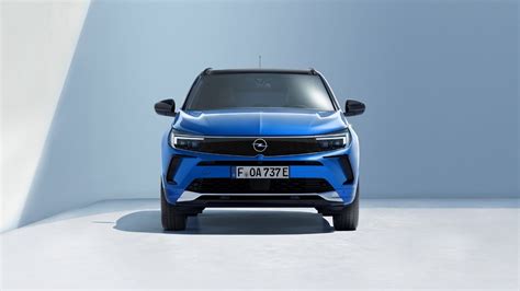 Opel Grandland Plug-In Hybrid frontale