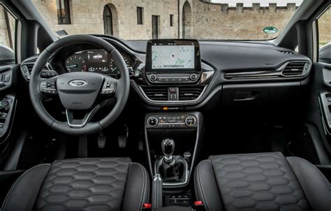 Ford Fiesta Vignale interni di lusso