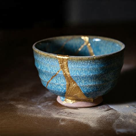 Esempio di oggetto riparato con la tecnica Kintsugi