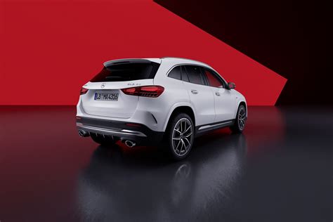 Mercedes GLA esterni