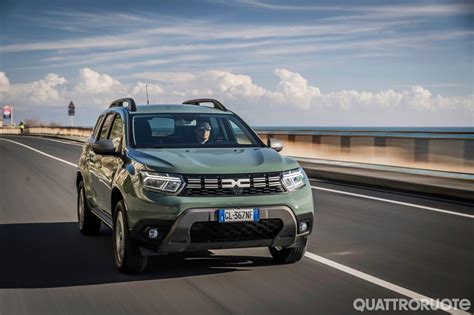 Grafico comparativo consumi Dacia Duster vs altri SUV