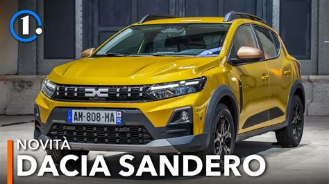 Vista esplosa di una Dacia Sandero con enfasi sul vano bagagli