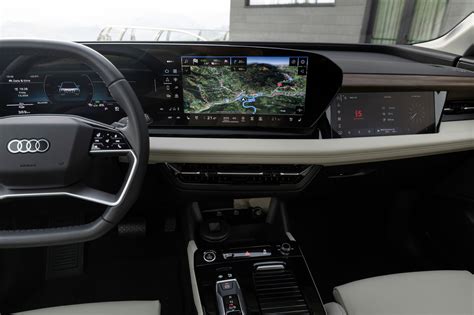 Schermata del navigatore Audi con mappa satellitare Google