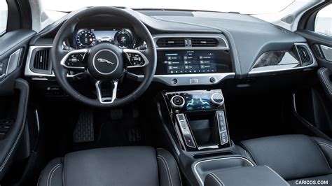 Jaguar I-Pace interni
