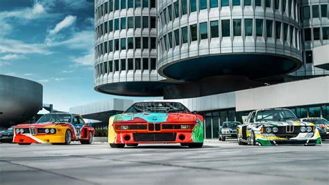 BMW Art Car Collection con opere d'arte su automobili BMW