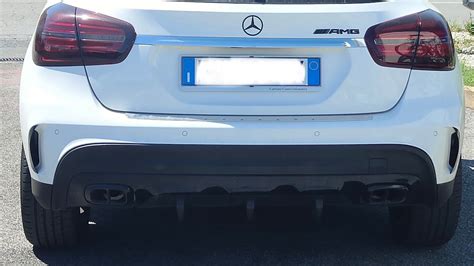 Mercedes Classe A 160 vista posteriore con doppio scarico
