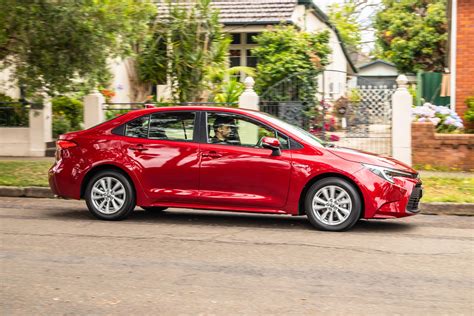Design esterno Toyota Corolla Hybrid