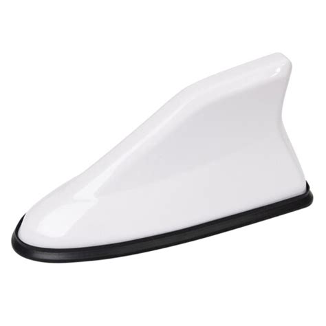 Antenna a pinna di squalo su auto