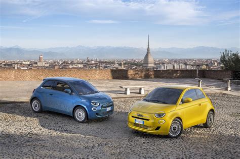 Gamma di colori disponibili per la Fiat 500 (esempio di varietà cromatica Fiat)