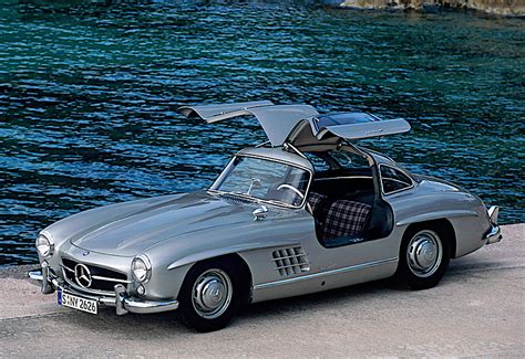 Diversi tipi di repliche della Mercedes 300 SL Ali di Gabbiano