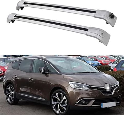 Renault Scenic con box da tetto montato su barre portatutto