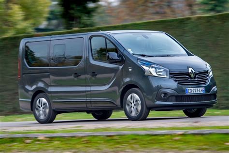 Renault Trafic Passenger 9 posti esterno