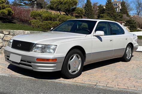 Lexus LS 400 storica