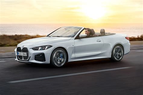 BMW Serie 4 Cabrio bianca in primo piano