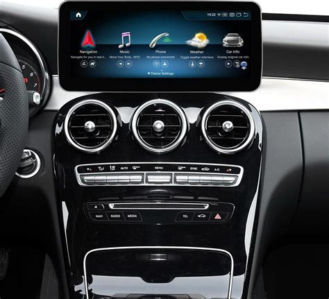 Schermo infotainment Mercedes-Benz
