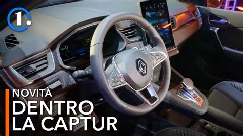 Interni Renault Captur con sistema OpenR Link