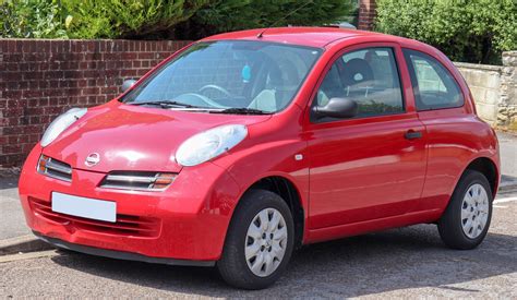 Nissan Micra K12 frontale e posteriore