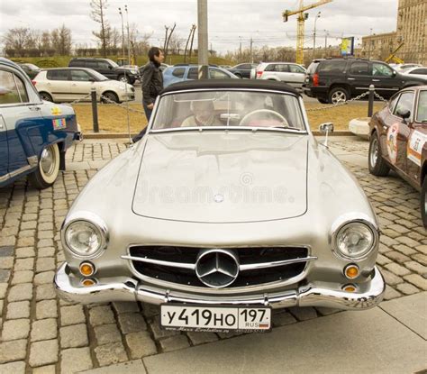 Foto di raduno di Mercedes-Benz classiche in Albania