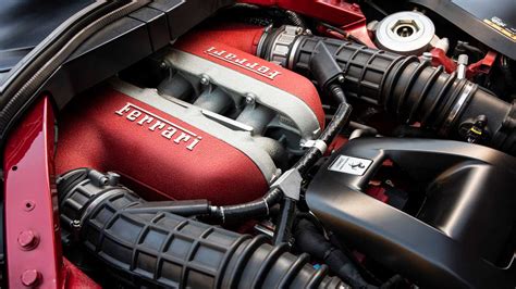 Motore V12 Ferrari Purosangue