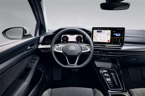 Interni della Volkswagen Golf Mild Hybrid