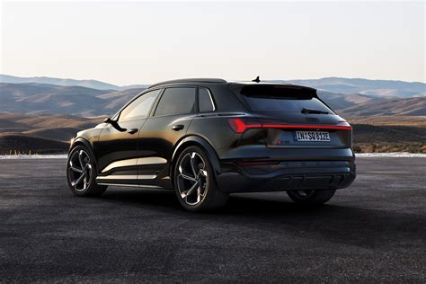Audi Q8 e-tron silhouette