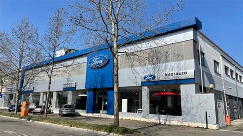 Esterno della concessionaria Interauto a Monza