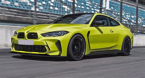 Dettaglio del doppio rene e badge M della BMW M4