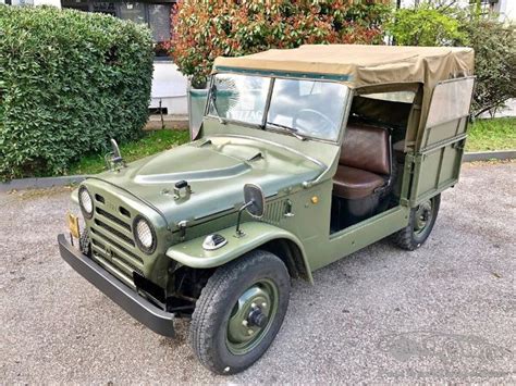 Fiat Campagnola AR51 storica in un contesto rurale italiano