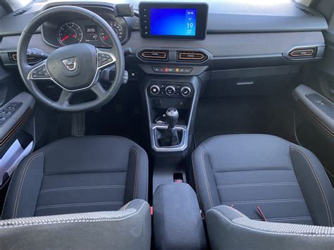 Interni Dacia Sandero Stepway con tecnologia a bordo