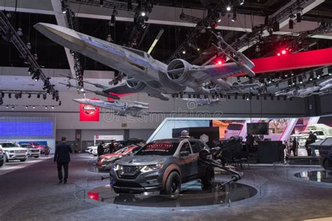 Modelli di auto Nissan in esposizione