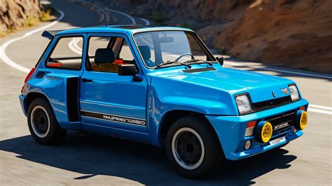 Renault 5 Alpine Turbo in azione su strada