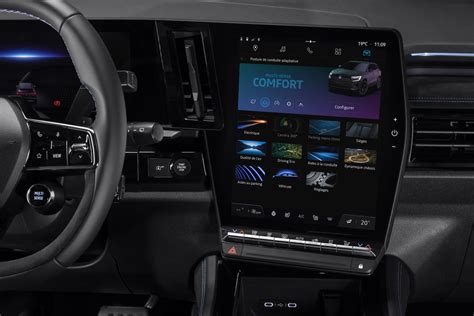 Renault Austral interni e sistema OpenR Link