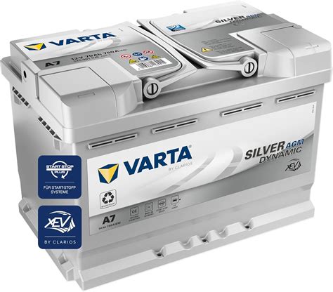 Batterie auto di diverse marche, inclusi Varta, Bosch e Fiamm