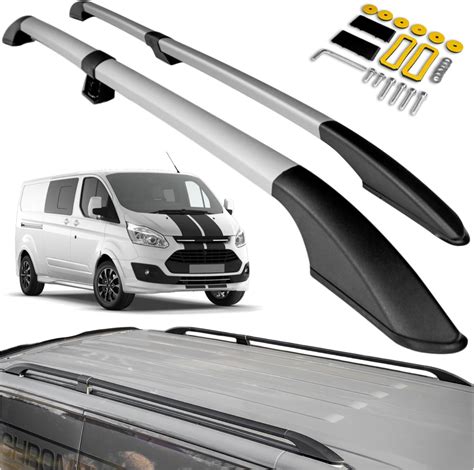 Ford Transit Custom con barre longitudinali e box tetto