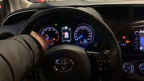 Toyota Yaris dashboard with TPMS light
