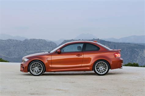 BMW Serie 1 M Coupé con body kit aerodinamico