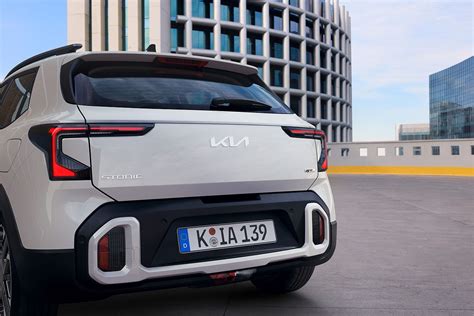 Kia Stonic paraurti posteriore design