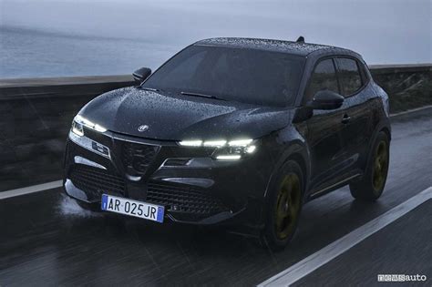 Dettaglio del motore ibrido leggero dell'Alfa Romeo Junior