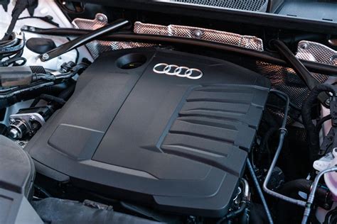 Dettaglio motore Audi Q5