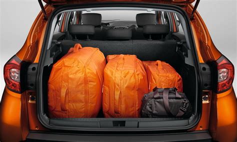 Interni Renault Captur con divano posteriore scorrevole