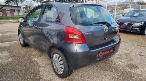 Toyota Yaris II vista posteriore