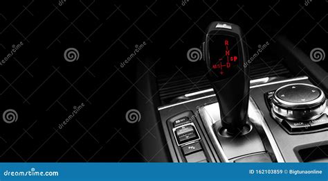 Dettaglio interni di un'auto moderna