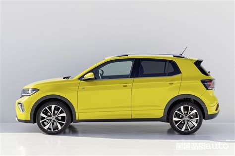 Vista laterale della Volkswagen T-Cross con cerchi in lega
